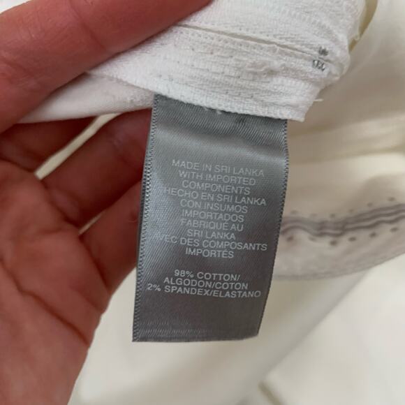 Liz Claiborne white petite Audra cropped pants - Picture 6 of 7